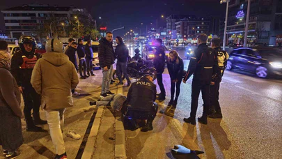 Denizli’de motosiklet kazası: Sürücü ve yolcu yola savruldu!