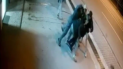 Tekme yumruk yetmedi, kulağını ısırarak kopardılar…Elazığ'da kan donduran anlar!