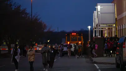 Okul bahçesinden yükselen çığlık! Öğrencilerin dünyası bir anda karardı...