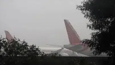 Sis Perdəsi, Uçuş Çilesi: Hindistan'da Trafik Aksadı