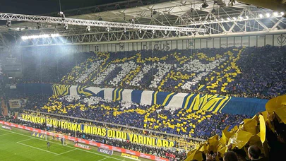 Fenerbahçeli taraftarlardan derbiye özel koreografi