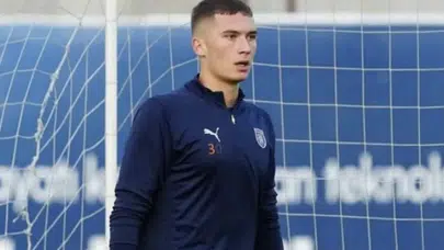 Ege Öztürk kaç yaşında, kimdir, sevgilisi? Başakşehir'in genç file bekçisi hayata hızlı başladı