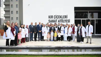 Sarıçamlı kadınlardan sıfır atığa sanatla destek: 'Atıktan Sanata' projesine yoğun ilgi