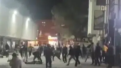 Erzincan’da meydan savaşı! Tabureler havada uçuştu, ortalık karıştı