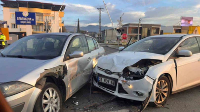 İncirliova’da otomobiller çarpıştı: Sabah saatlerinde hareketli anlar!