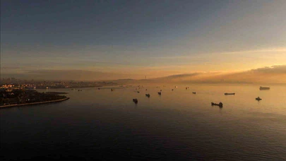 İstanbul’a çöken pus sabah saatlerinde etkili oldu! Hava kirliliği dronla görüntülendi