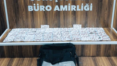 Gaziemir’de uyuşturucu baskını: Evden 894 hap çıktı!