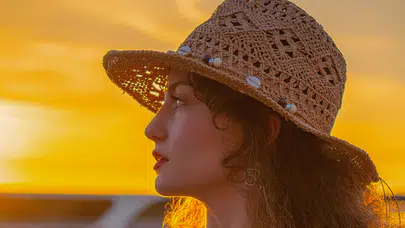 Eda Tat kimdir, kaç yaşında, şarkıları yapay zeka mı? Alternatif pop ve Indie sahnesinde yükselen bir isim