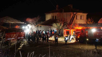 Kalorifer kazanı patladı, yangın çıkan ev kullanılamaz hale geldi