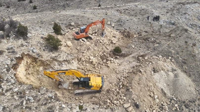 Karaman’da kaçak kazıya dronlu baskın! Altın sandılar, jandarma çıktı...