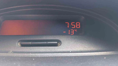 Dereler dondu, araçlar çalışmadı, Kars buz kesti… Soğukla birlikte hayat felç oldu!