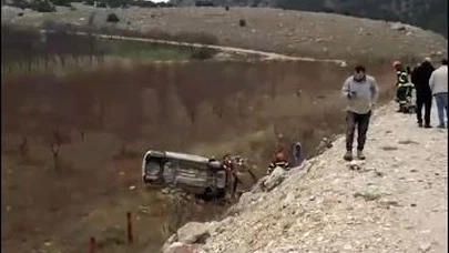 Denizli’de araç takla üstüne takla attı... Şarampol de olanı film sandı!