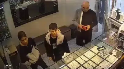 Çocuklardan altın değerinde dürüstlük! Bakan Kacır’ın ziyaret ettiği minikler Türkiye’ye örnek oldu