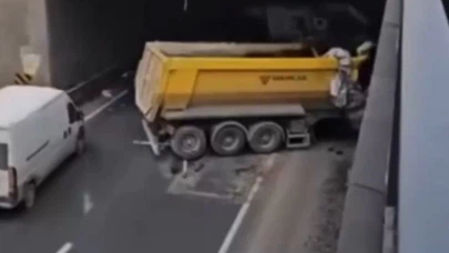 Gaziantep’te hafriyat kamyonu alt geçit duvarına çarptı: Facia kıl payı atlatıldı!