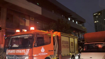 Daha gün başlamadan duman sardı: Küçükçekmece’de iş yeri bacasında yangın çıktı!