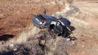 Midyat yolunda panik anları! Kontrolden çıkan araç devrildi