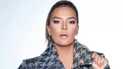 Edis ve Çakal'ı es geçen Demet Akalın isyan etti: ‘Bu yılın şarkısı Sefo’nun, nokta!’