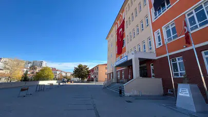 Küçük bir öğrencinin maruz kaldığı durum yürekleri dağladı: Okul bahçesinde korku dolu anlar...