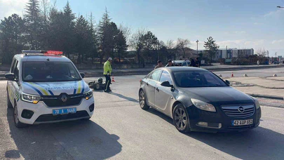 Karaman'da otomobil ve motosiklet çarpıştı: Trafikte panik yaşandı!