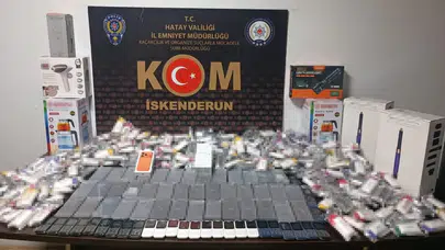 Hatay’da film gibi yakalama! Yüzlerce kaçak ürün ele geçirildi