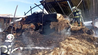 Köyde alev alarmı: Samanlıkta yangın paniği!