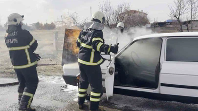 Dumanı çıktı, ateş püskürttü... Aksaray’da sabah trafiğine alevli giriş!