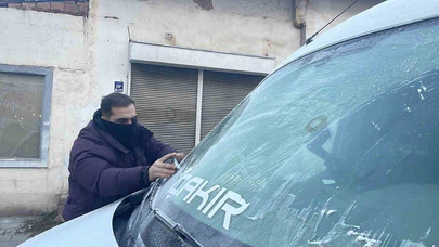 Kış ayak sesleriyle geldi... Sivas’ta camlar buz tuttu, otlar kırağıyla kaplandı!