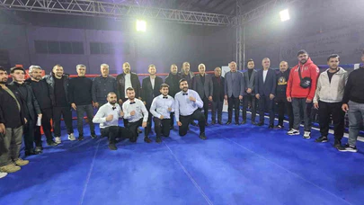 Tatvan’da muaythai rüzgârı: 2 ülkeden 200 sporcu ile nefes kesen anlara şahitlik etti