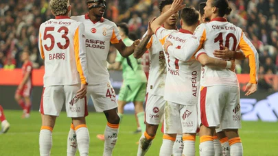 Futbol zirvesinde deprem: Fenerbahçe 4’ledi, Galatasaray liderliği perçinledi!
