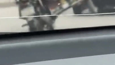 Tüp yüklü motosikletle tehlikeli hareketler kamerada