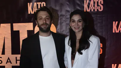 Sitare Akbaş ve eşi sahneyi devraldı! Balayı nihayet başlıyor