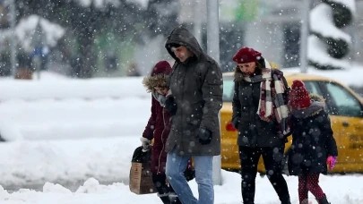 10 Şubat’ta okullar tatil mi? Son dakika Valilik açıklamaları an meselesi! Öğrenciler ve veliler beklemede!