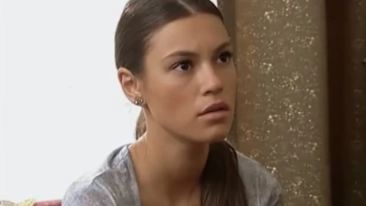 Yüsra Geyik’ten Arka Sokaklar’a Olay Yaratan Tebrik! Zeliş Karakteri Yıllar Sonra Geri mi Dönüyor?