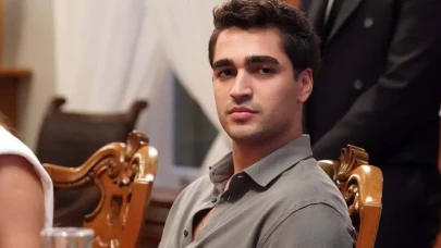 Yalı Çapkını'nın Ferit'i Londra Moda Haftasında Şıklığıyla Göz Doldurdu