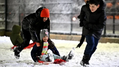 İstanbul'da Okullar Cuma Günü Tatil Edilecek mi? 21 Şubat İstanbul'da Okul Var mı?