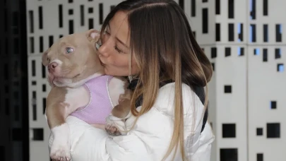 Aleyna Kalaycıoğlu sevimli dostuyla görüntülendi