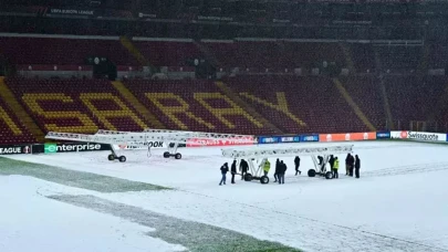 Galatasaray – AZ Alkmaar Maçında Belirsizlik! Kar Yağışı Nedeniyle Ertelenebilir mi?