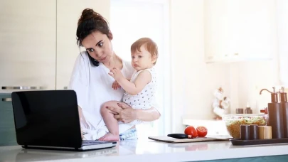 SGK'dan müjde! Çalışan annelere bakıcı desteği yükseldi