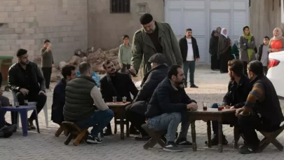 Arka Sokaklar 700. Bölümde Büyük Bomba! Mesut Ölüyor mu? Tunç’un Kaderi Ne Olacak?