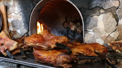 İftar sofralarına özel Denizli'nin tescilli lezzeti: Tandır kebabı