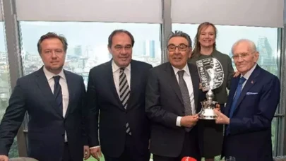 Ünlü iş insanı karşılıksız çekten tutuklandı: Ailesinden açıklama var!