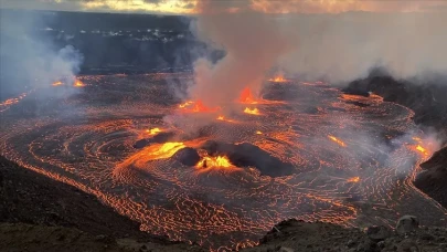 Dünyanın en korkunç volkanı Kilauea Yanardağı patladı