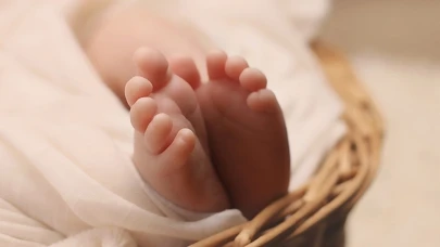 Yeni doğan bebeği tuvalete atan kadının cezası belli oldu!