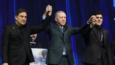 AK Parti’ye Sürpriz Transferler! Üç Milletvekili Erdoğan’ın Rozetiyle Parti Saflarına Katıldı