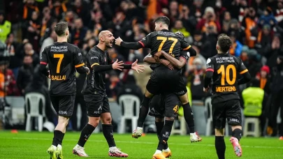 Adana Demirspor Sahadan Çekildi, Galatasaray’ın Tartışmalı Penaltısı Büyük Tepki Çekti!