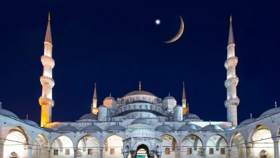 2025 İstanbul Ramazan İmsakiyesi - İstanbul İftar Saati ve Sahur Vakti