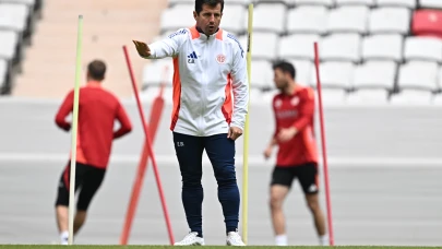 Emre Belözoğlu'ndan Fenerbahçe Maçı Öncesi Açıklama: "Savunmayı Önceliklendiriyoruz"