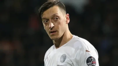 Mesut Özil Kimdir, Kaç Yaşında? Evli Mi, Aslen Nereli? Kiminle Evli? Hayatı ve Biyografisi