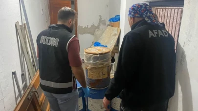 Gayrimenkul ofisinde şok baskın: 4 varil sodyum siyanür bulundu