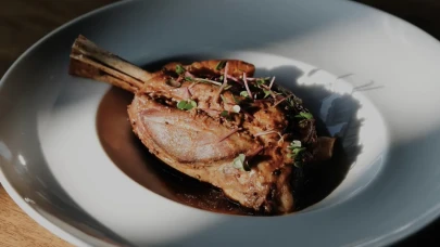 Ramazan ayının ruhunu yansıtan özel iftar menüsüyle unutulmaz bir deneyim